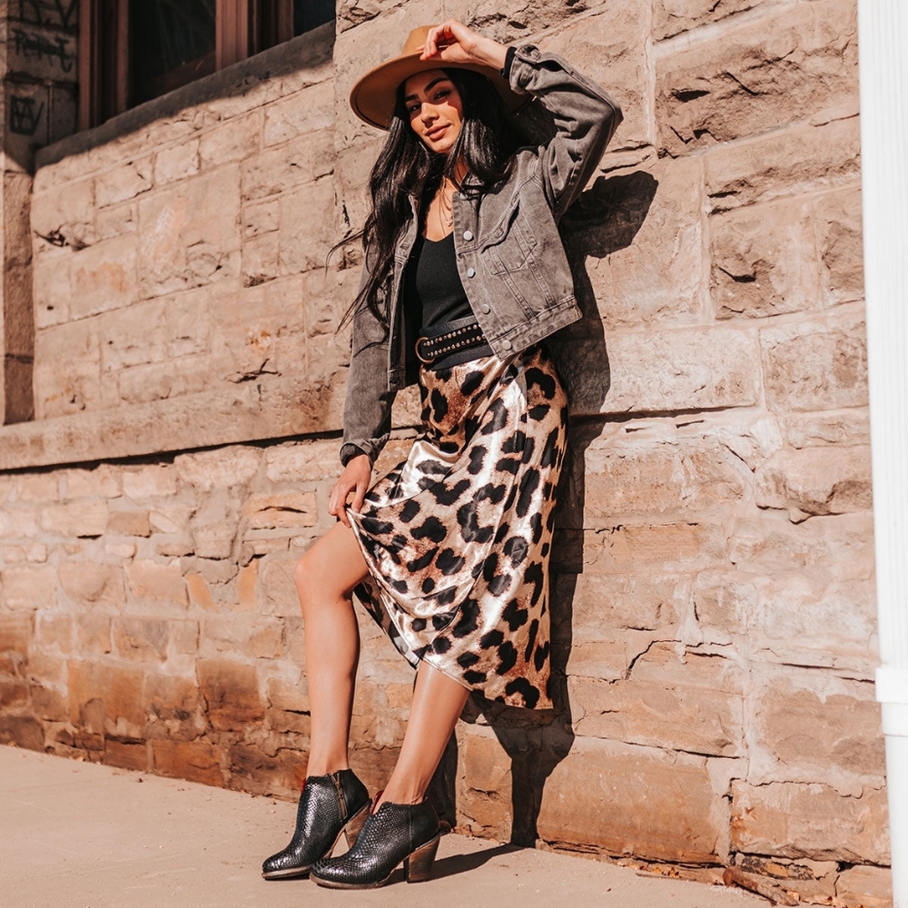 Freebird Black Textured Ankle Boots - Picture 7 of 9